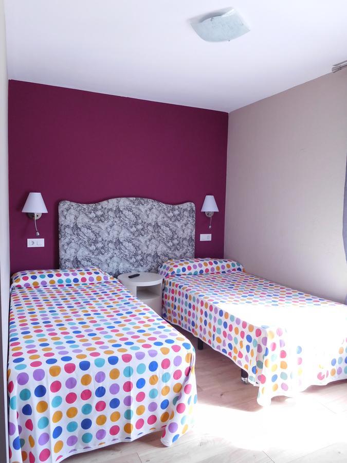 Hotel Restaurante Las Galias Zuera Kültér fotó