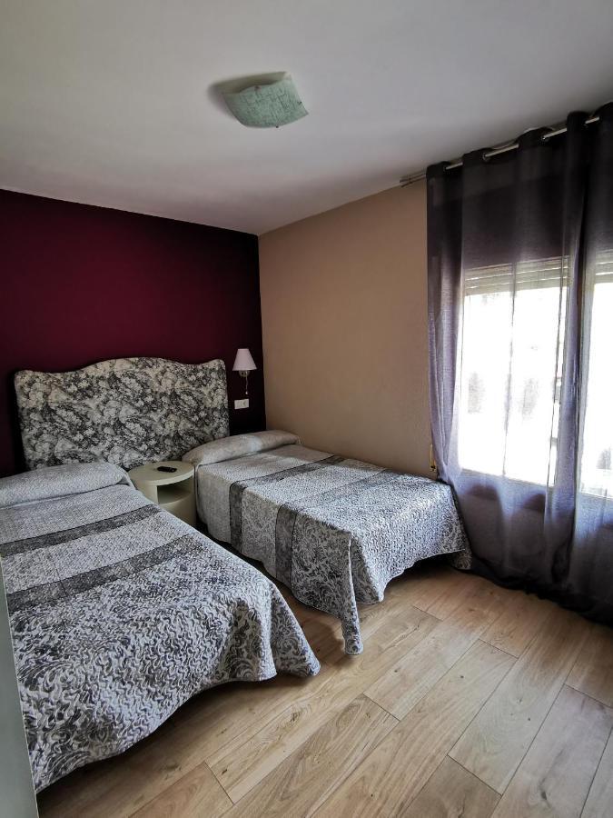 Hotel Restaurante Las Galias Zuera Kültér fotó